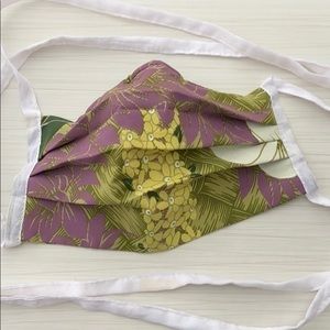 $$-😷 Hawaiian print face mask with ties